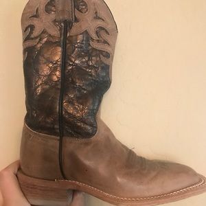 Justin size 6 cowgirl boots
