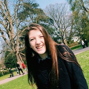 Meet your Posher, Caroline