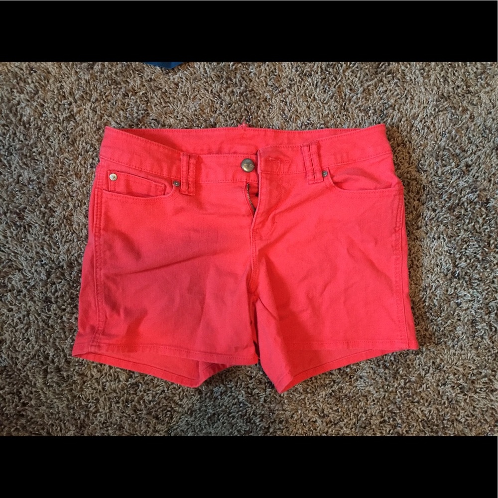 Coral GAP Shorts