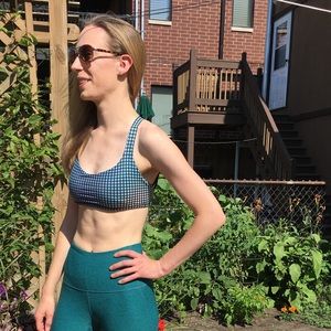 Lululemon Sports Bra Size 6 with Crisscross Back