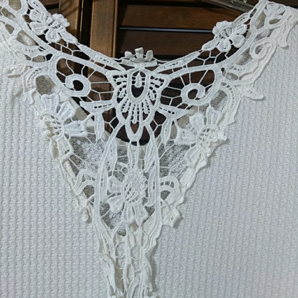 Tunic - Picture 3 of 4