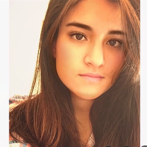 Meet your Posher, Michelle - Picture 2 of 2