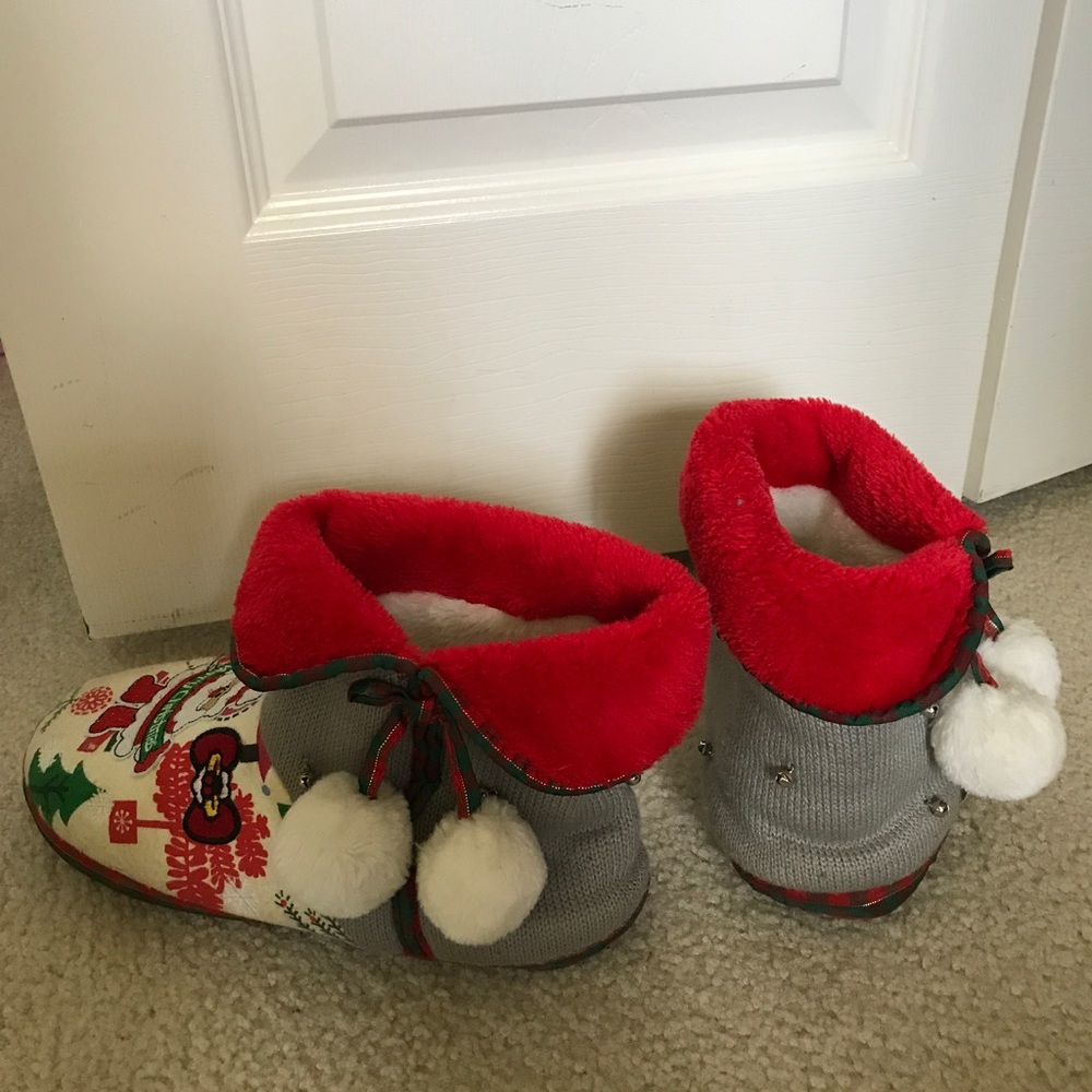 Winter slippers with bells