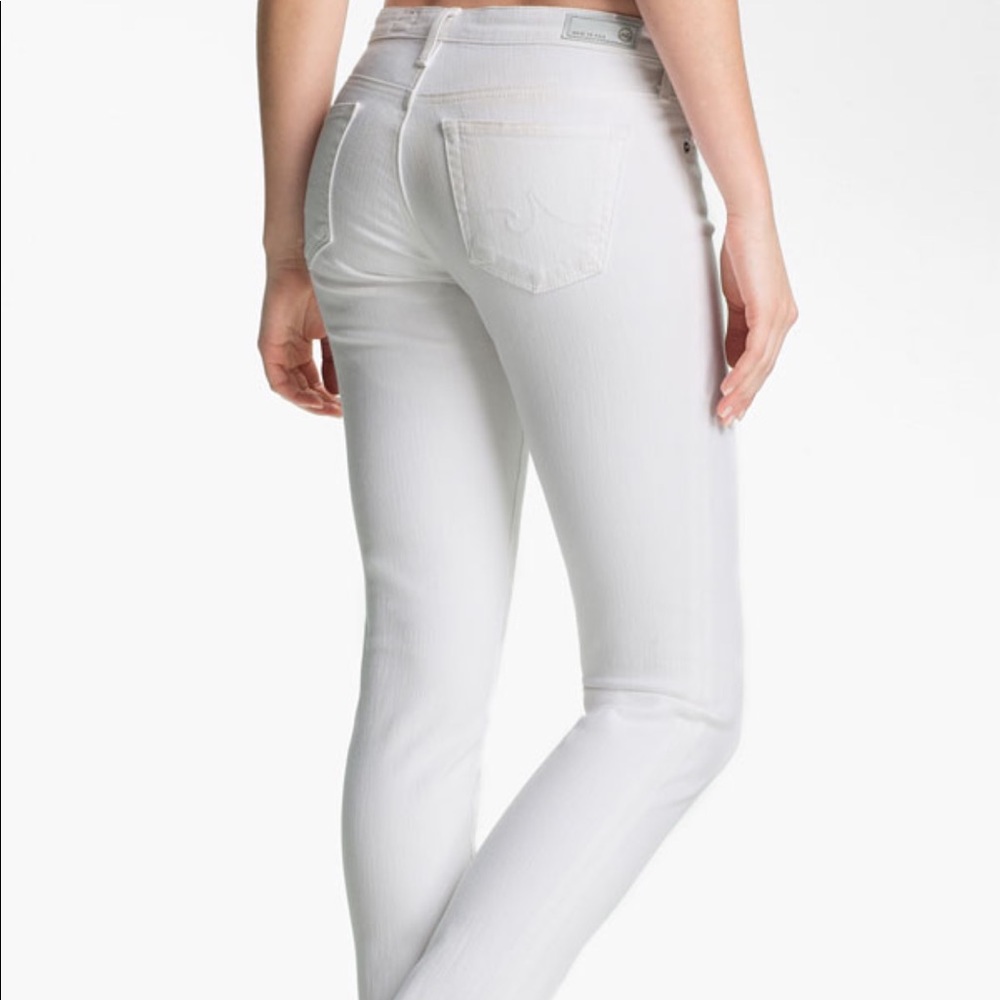 AG stilt white jeans size 25