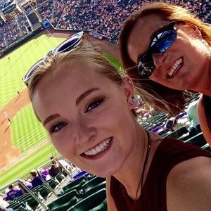 Meet your Posher, Dana