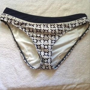 Tommy Hilfiger swim bottoms size 8.