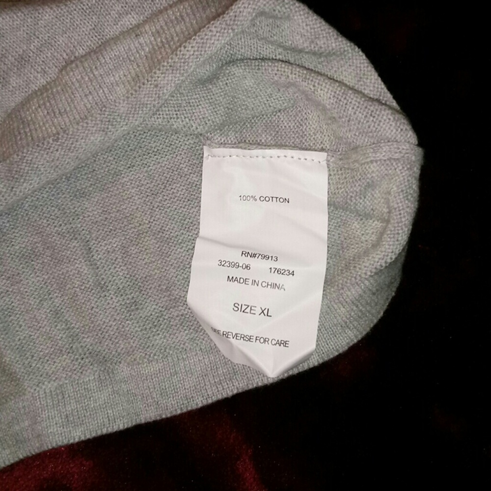 Sweater - Picture 4 of 4