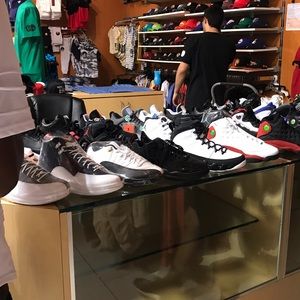 Meet your Posher, Derrick