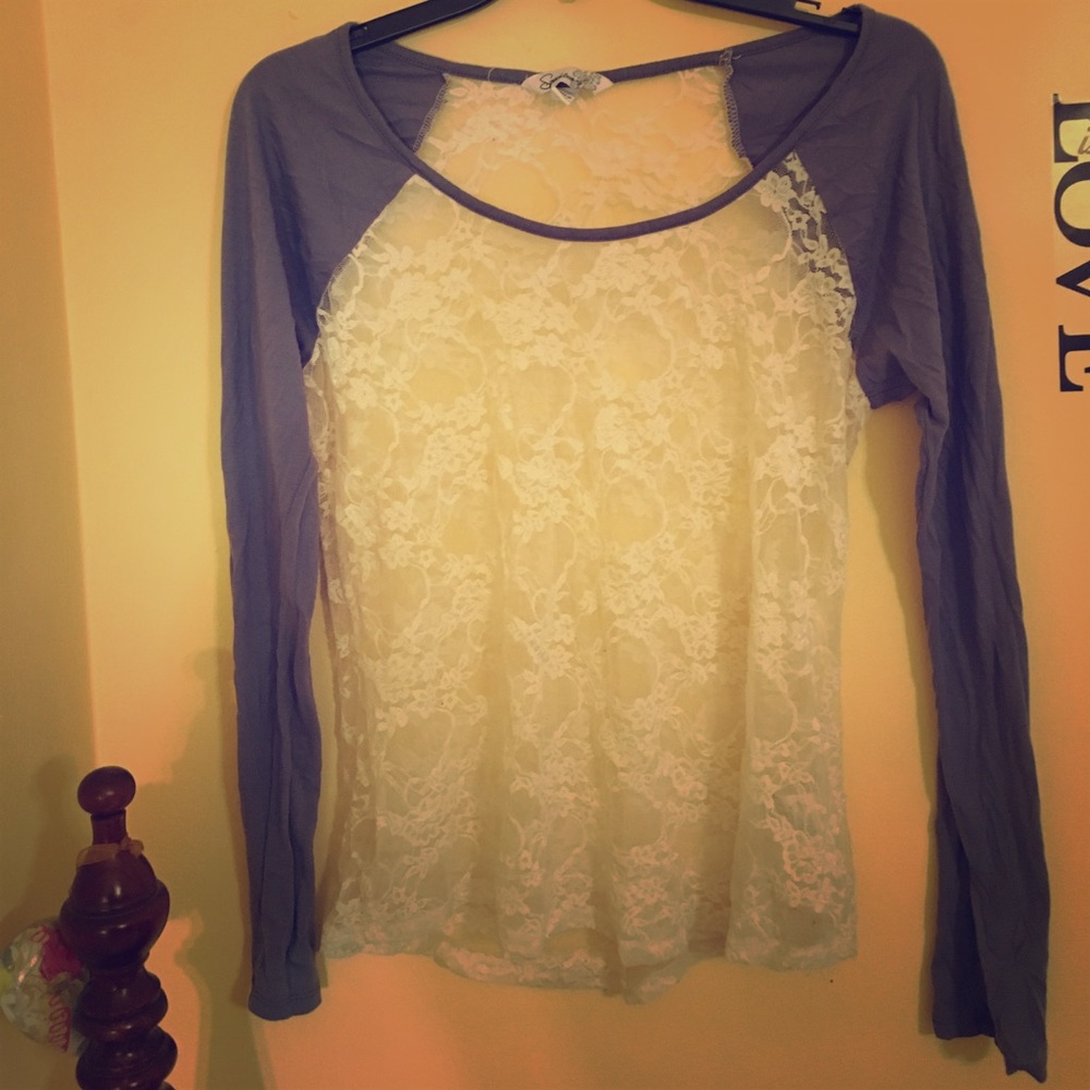 Lacy top with blue sleeves!