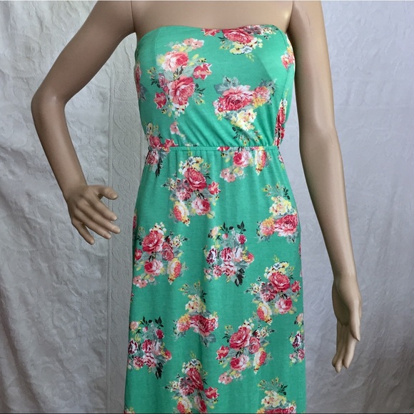 Rue21 Dresses & Skirts - Green Floral Maxi Dress