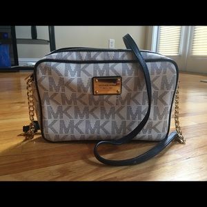 Michael Kors Navy Blue And White Crossbody!