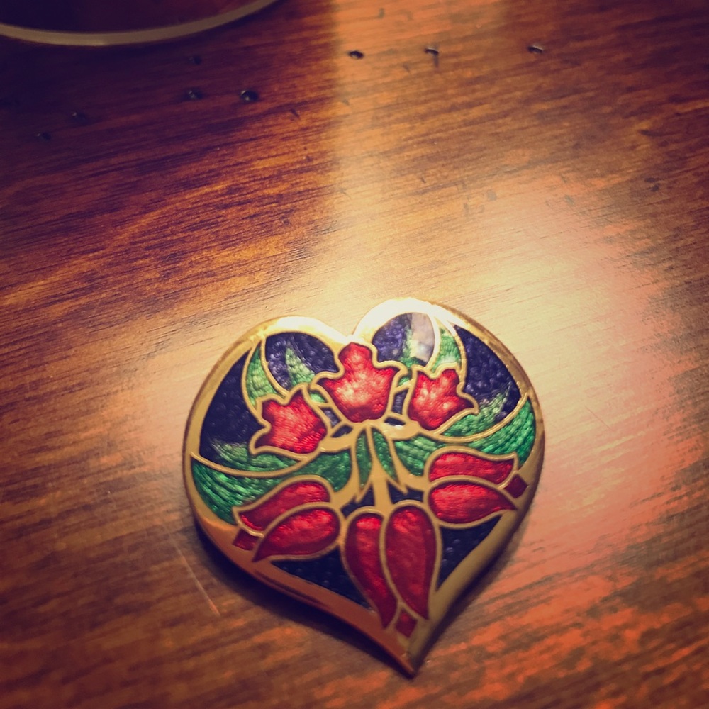 Decorative Flower Brooch/Pin ❤️