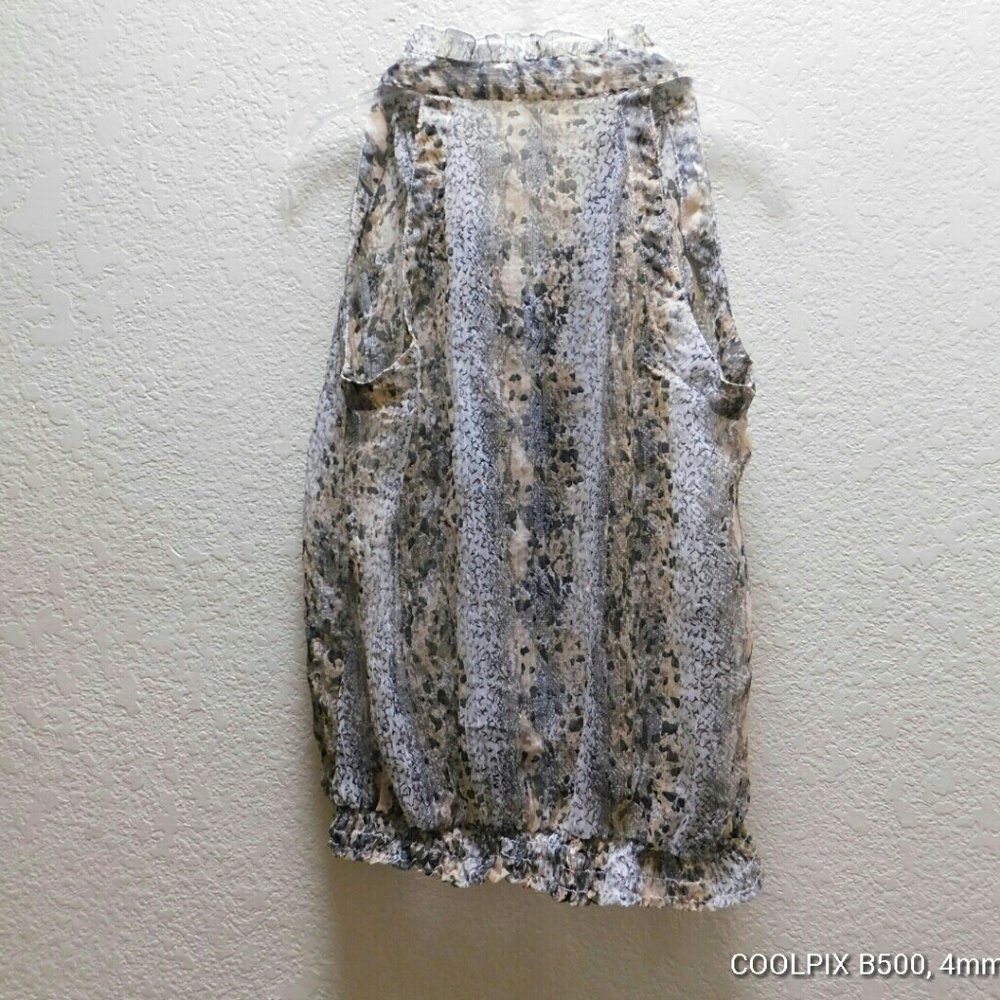 Sheer Button Up Top - Picture 3 of 6