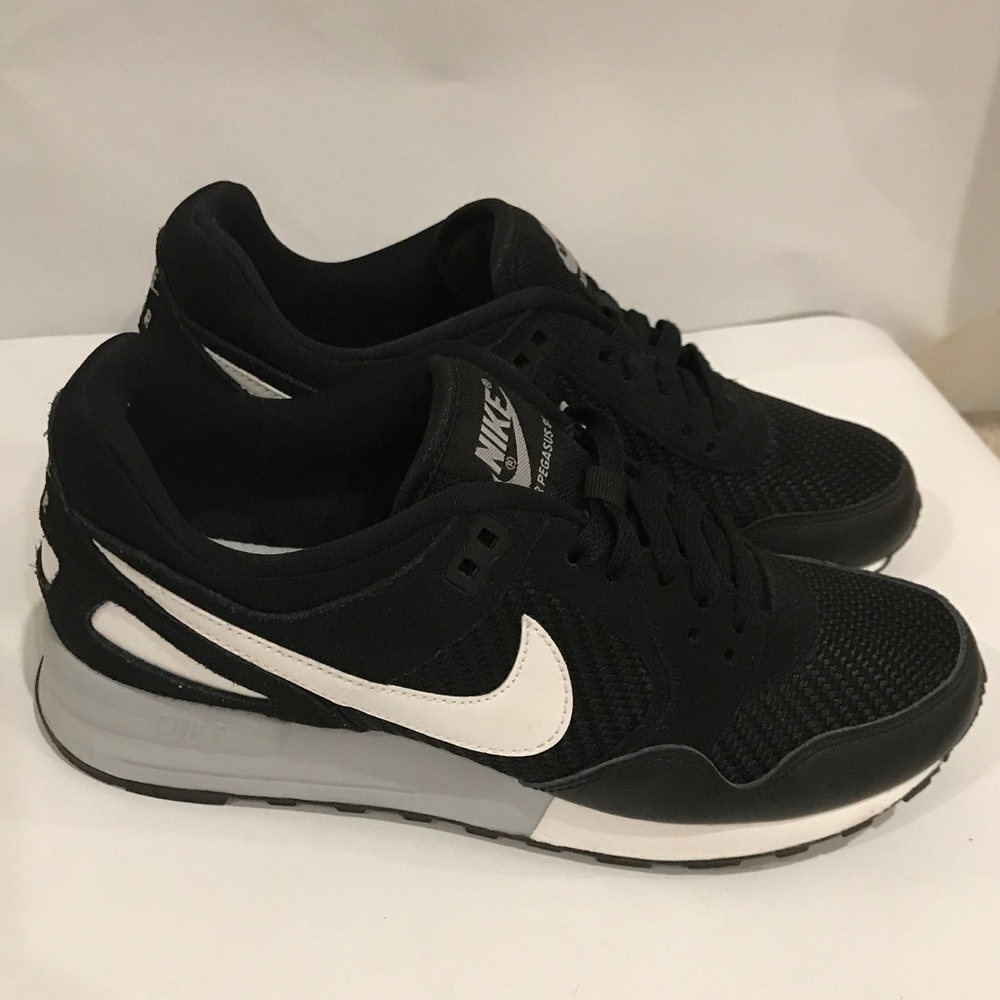 Nike Air Pegasus 89 Black/White Women's 7.5