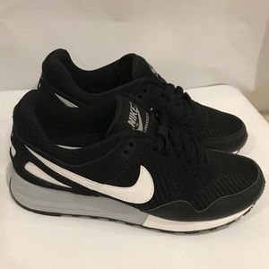 Nike Air Pegasus 89 Black/White Women's 7.5