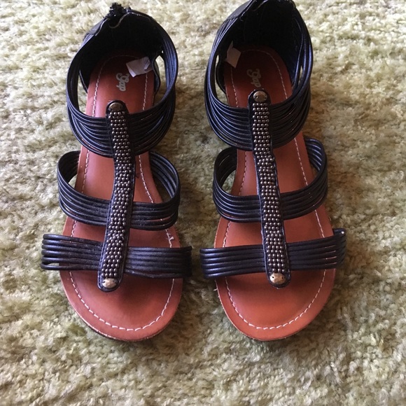 GAP Shoes - Cute sandles zipper back
