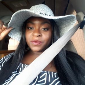 Meet your Posher, Latressia