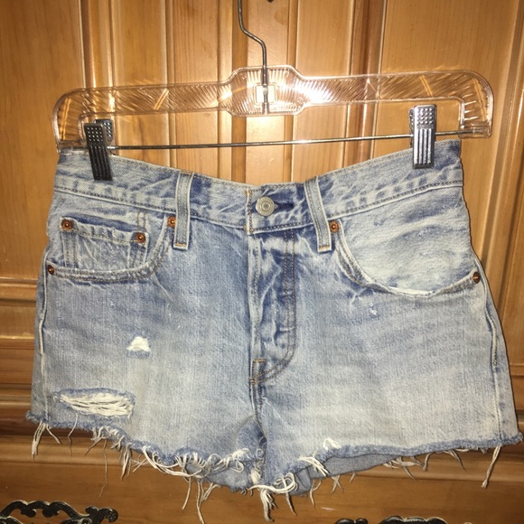Levi's Shorts 501 - Picture 1 of 4