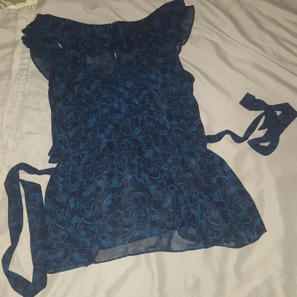 🚨FINAL SALE 🚨🌞3 EXPRESS TOPS SALE🌞 - Picture 3 of 7