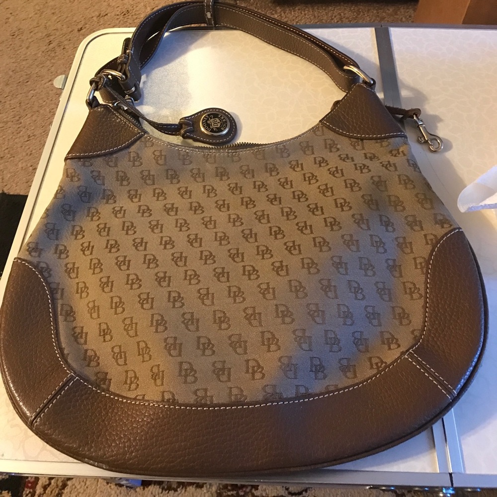 Authentic Dooney and Burke purse!  Like new!