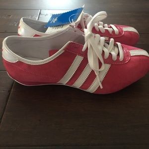 Adidas Okapi Sneakers Pink and White