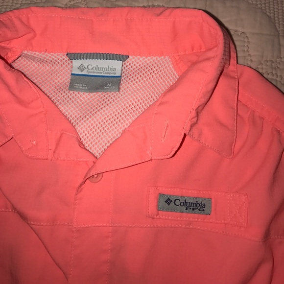NWOT Columbia PFG shirt. - Picture 2 of 2