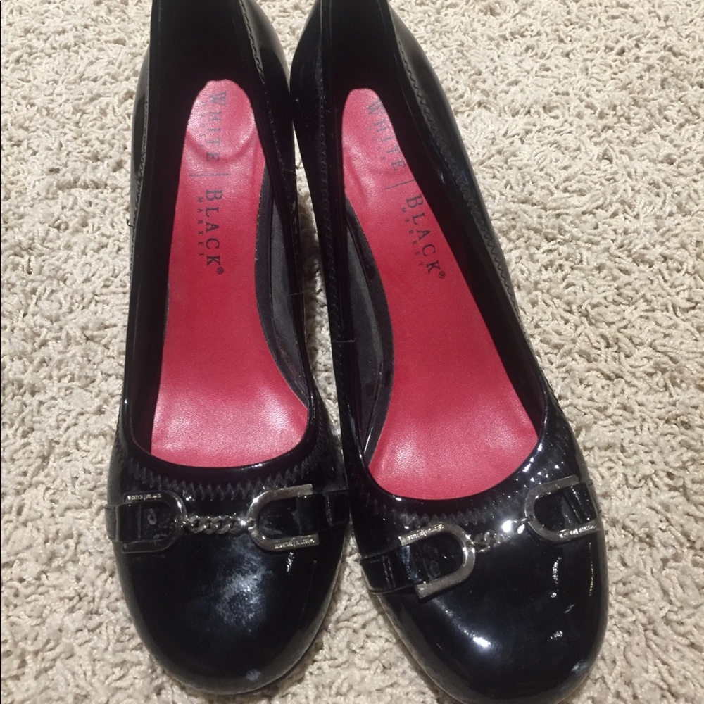 Black paten leather White House black market heels