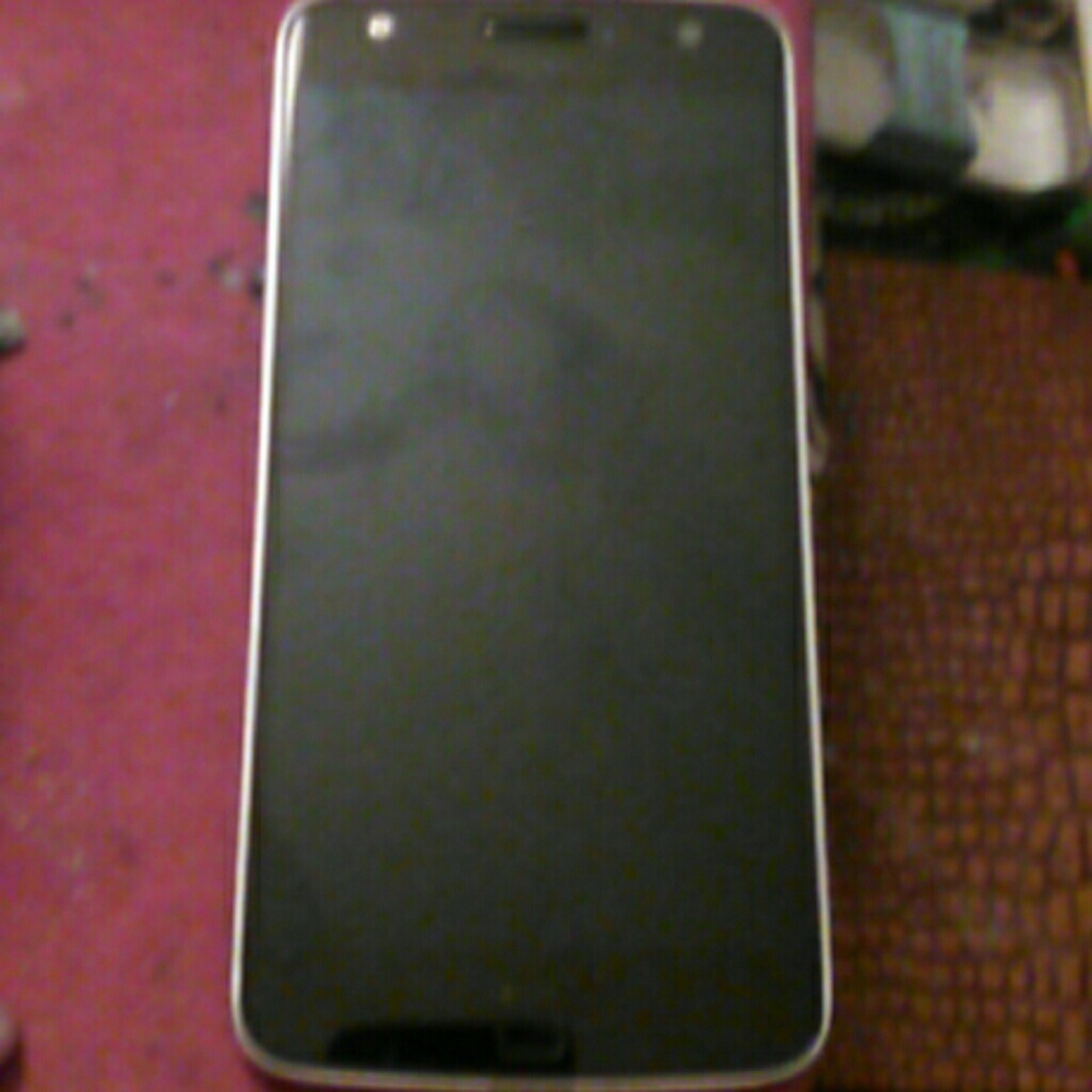 Motorola Droid Z xl 4