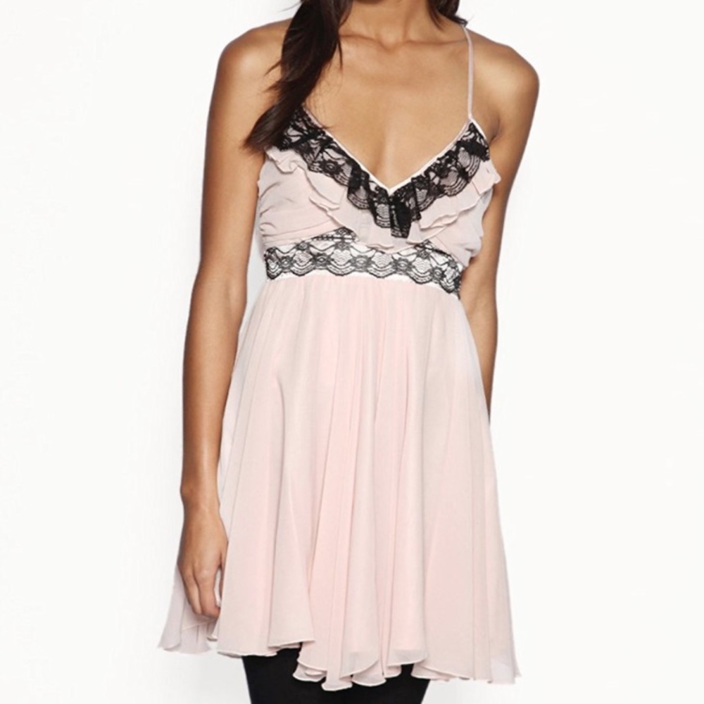 💖 Pink Babydoll Dress With Black Lace Trim - Picture 2 of 8