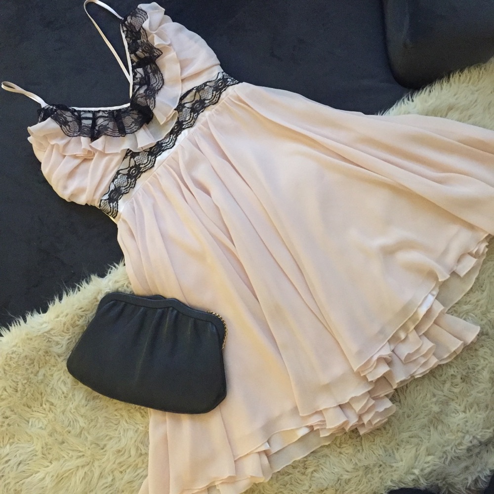 💖 Pink Babydoll Dress With Black Lace Trim - Picture 4 of 8