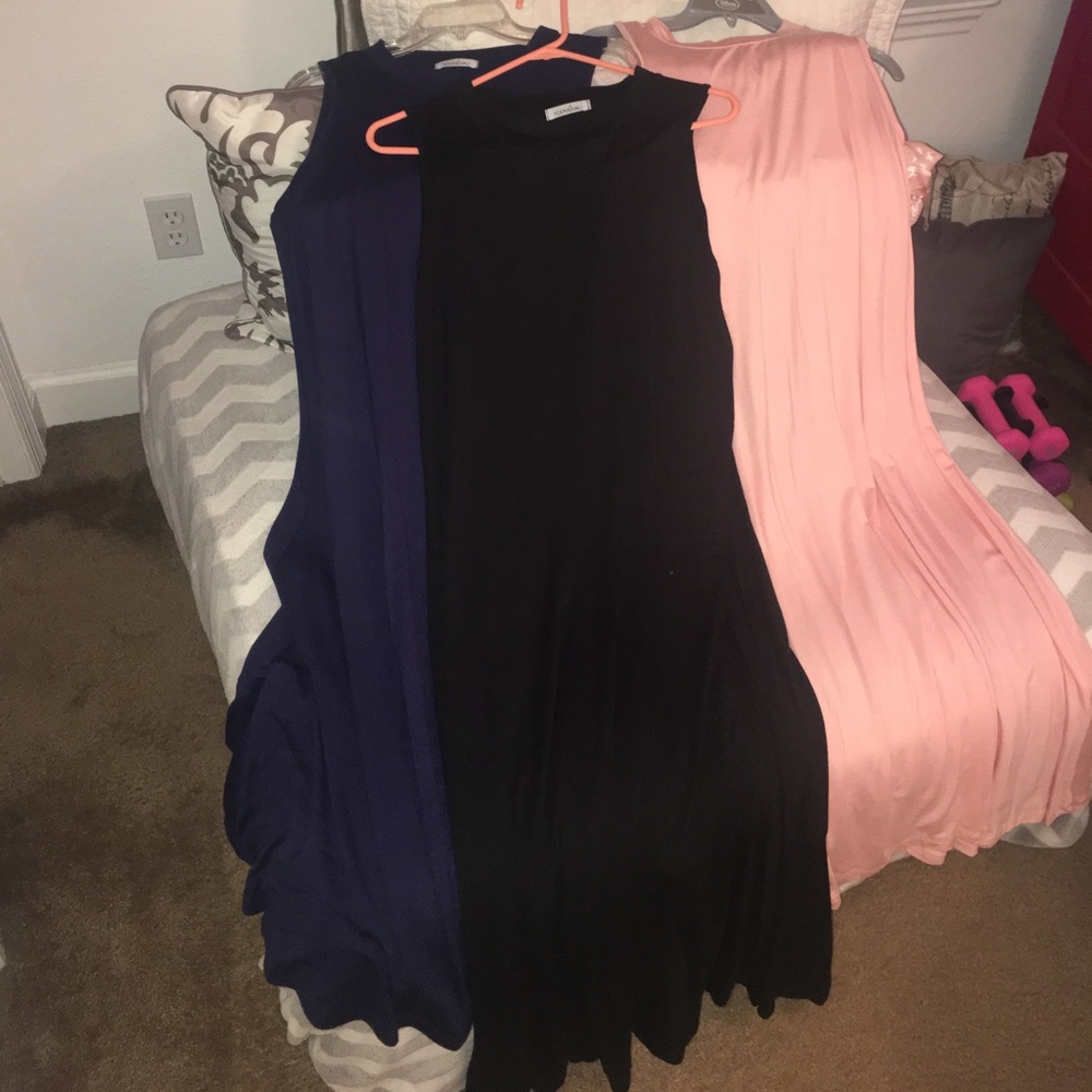 Caralase T-Shirt Neck Sleeveless Midi Dresses