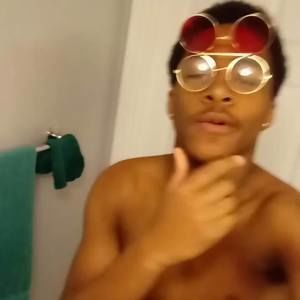 Meet your Posher, Devin