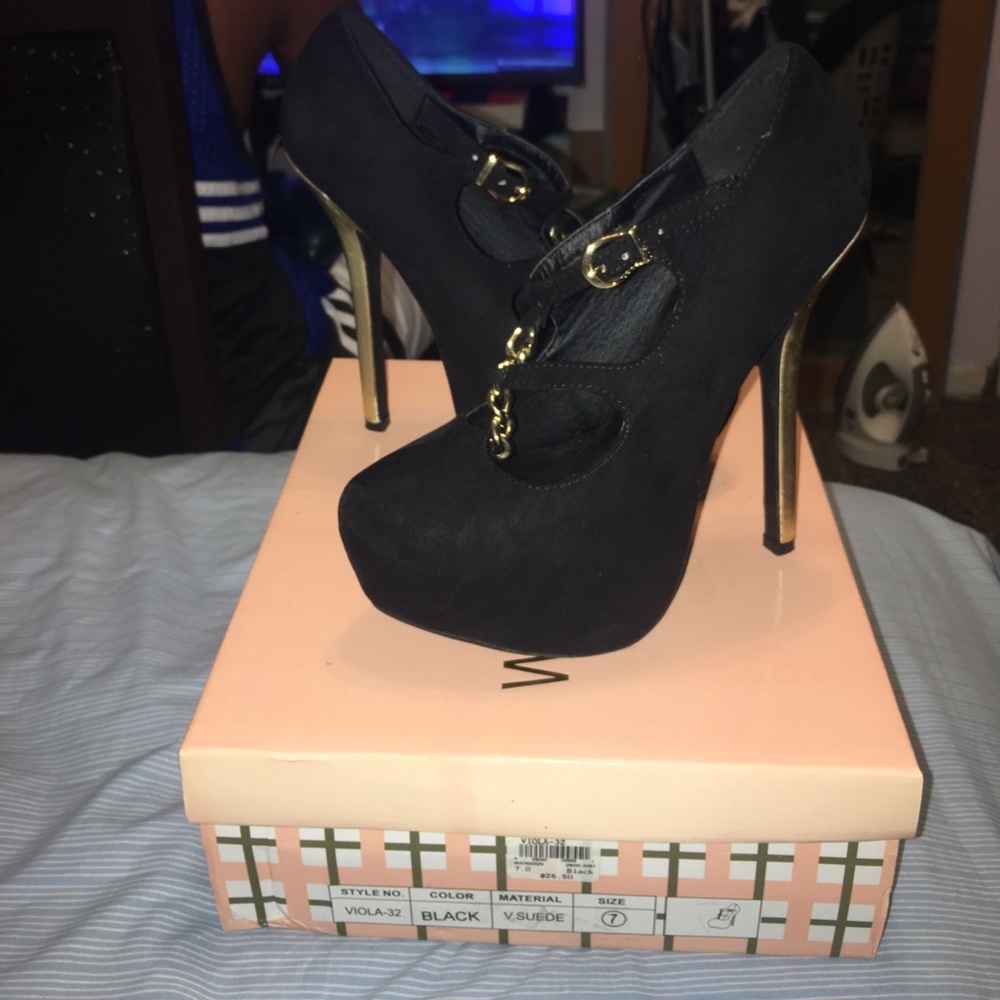 Black heel