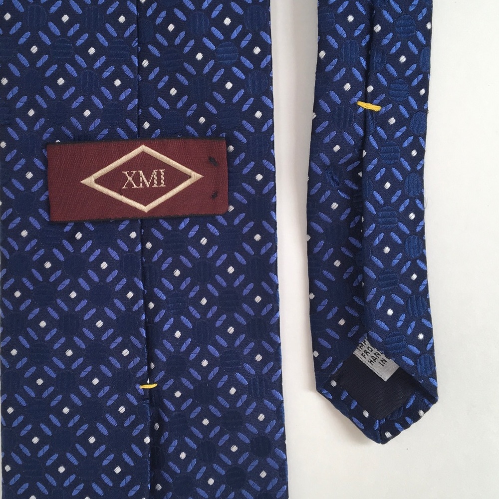👔 Geometric shades of blue tie by XMI