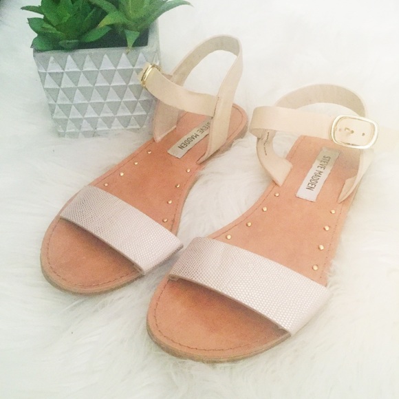 Steve Madden Shoes - Steve Madden Flats