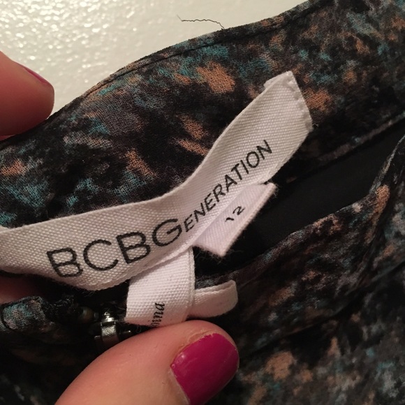 BCBGGeneration Long / Mini Floral Skirt - Sz 12 - Picture 4 of 4