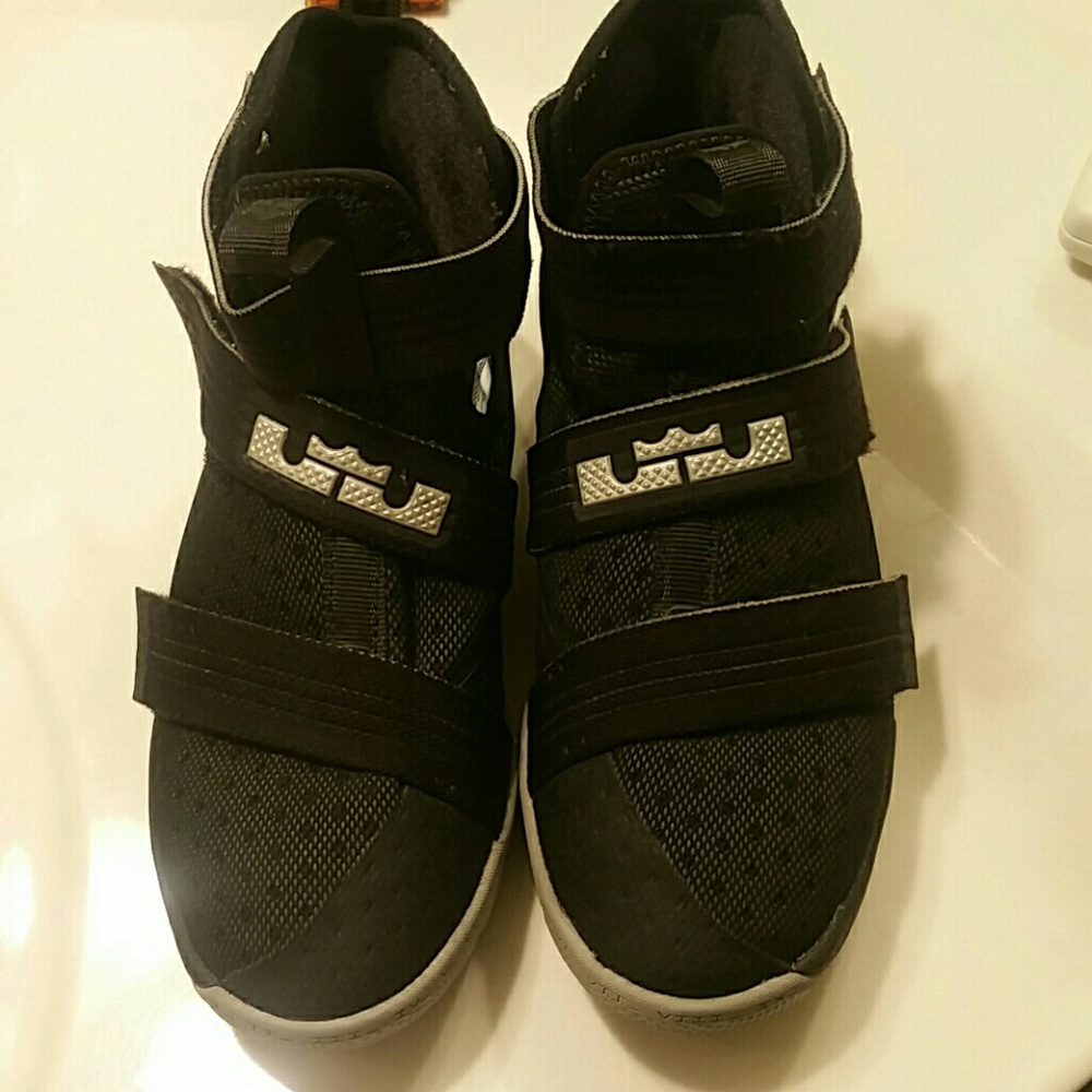 LeBron soldier 10