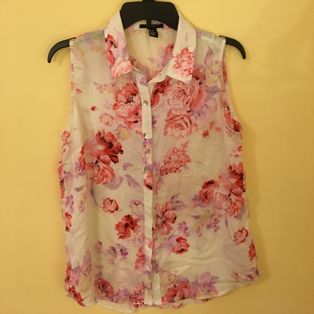 Button down blouse w/ collar sleeveless top