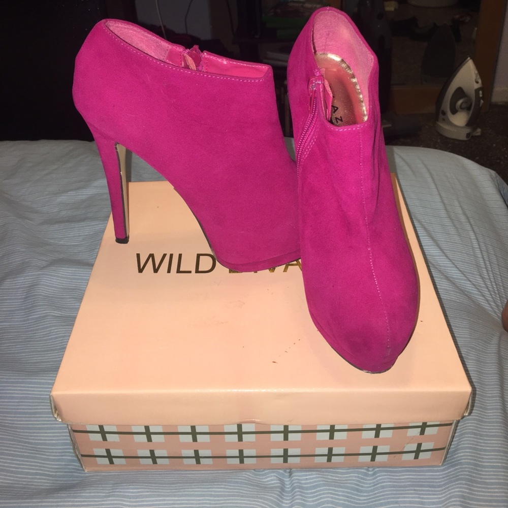 Fuchsia size 6