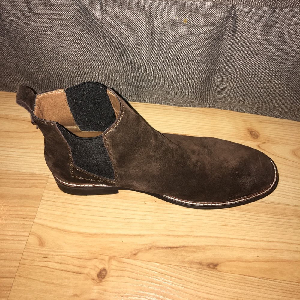 Guess Chelsea Men's 9 1/2 shoes