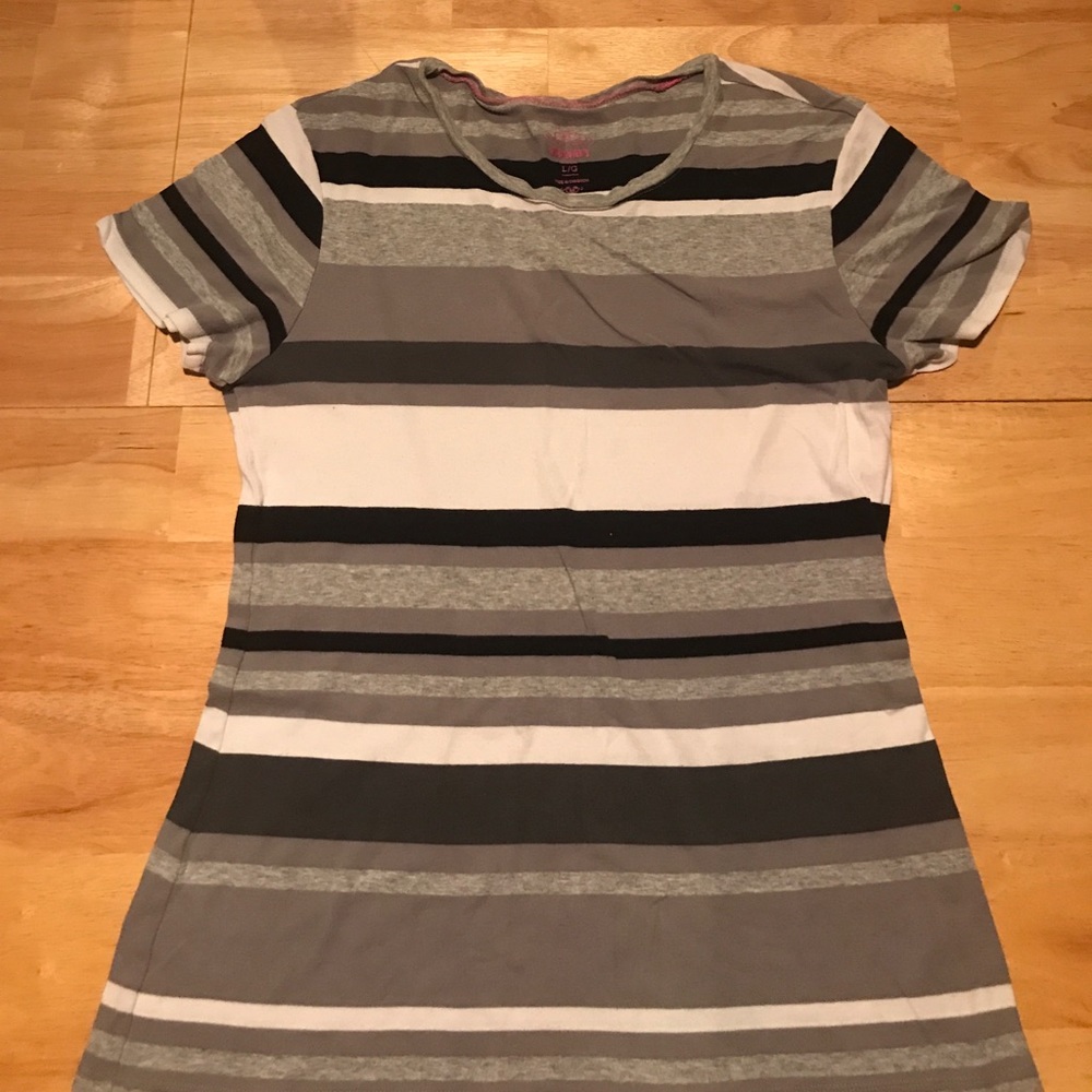Old Navy L blk/gry/whi striped fitted tee