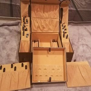 durable modeling Joy Mangano Precious Pockets