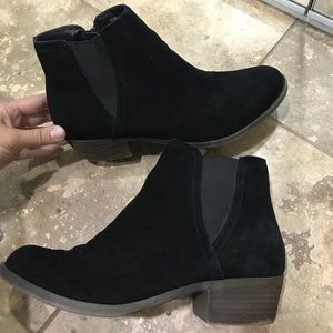 Kensie suede black booties