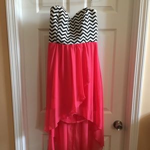 Pink White Black Chevron Dress NWT Large