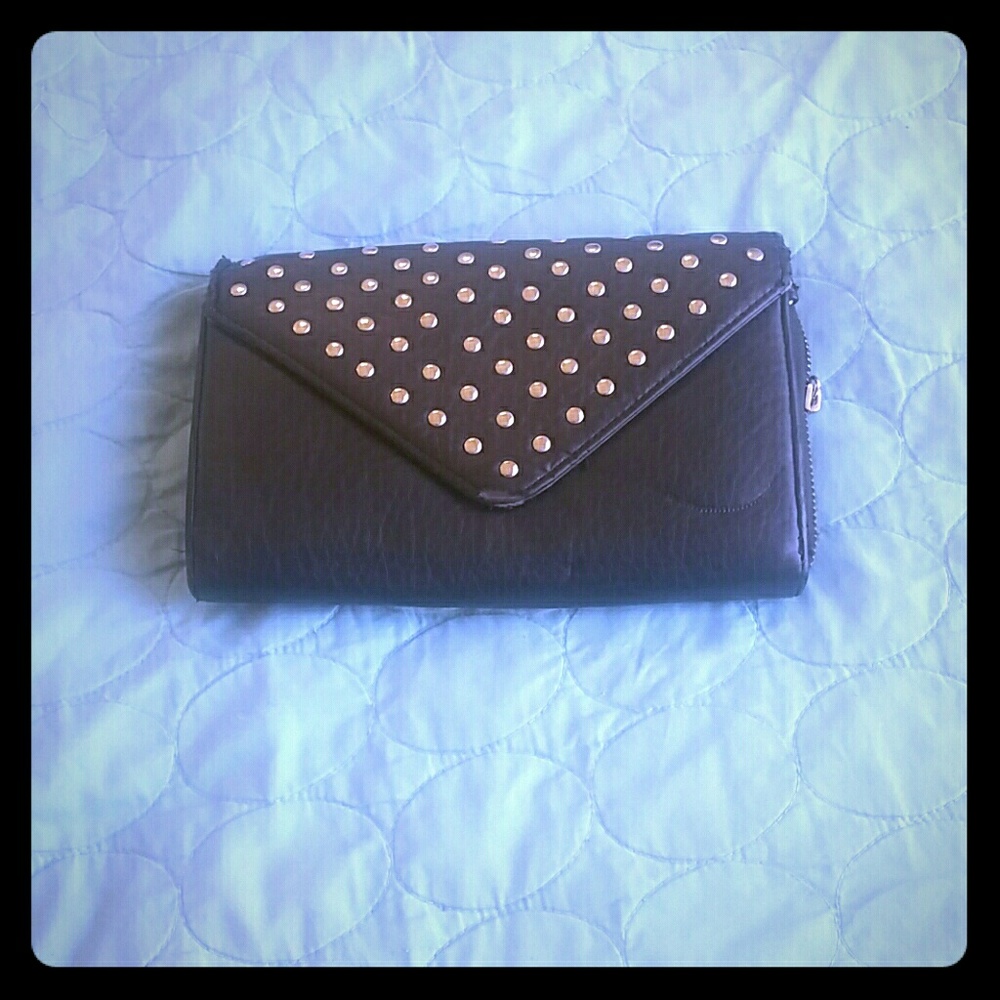 Studded clutch Pursue Used Regularly
