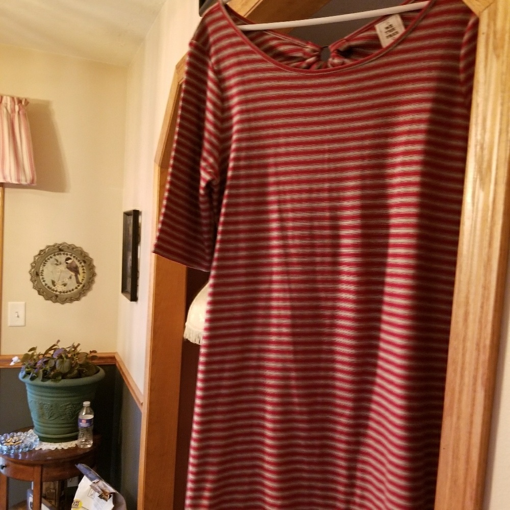 Dress - Picture 2 of 2