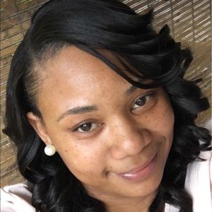 Meet your Posher, Carla