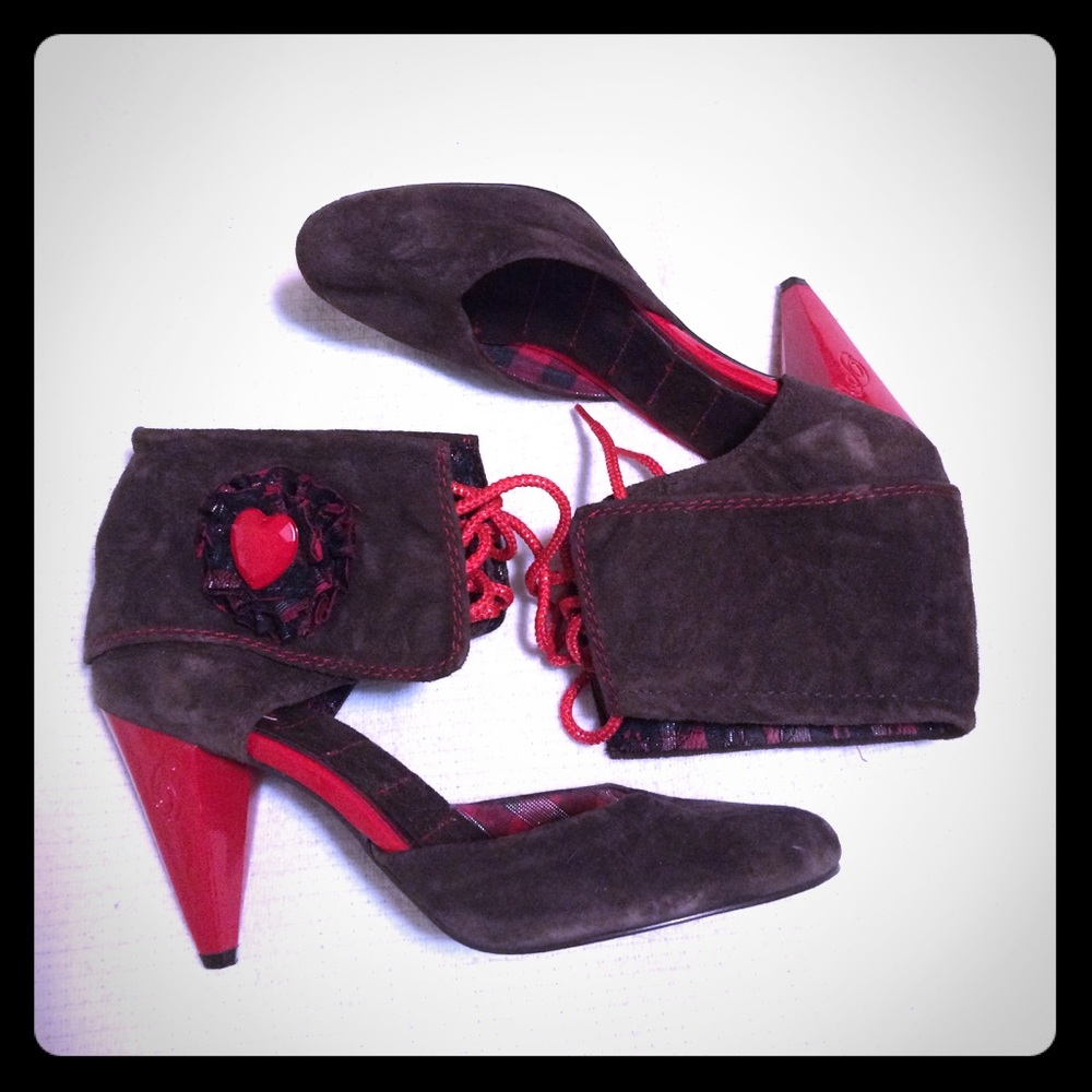 Unique brown/red heels