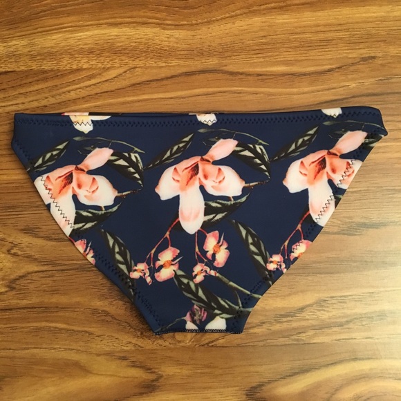 Navy neoprene floral bikini bottoms - Picture 2 of 3