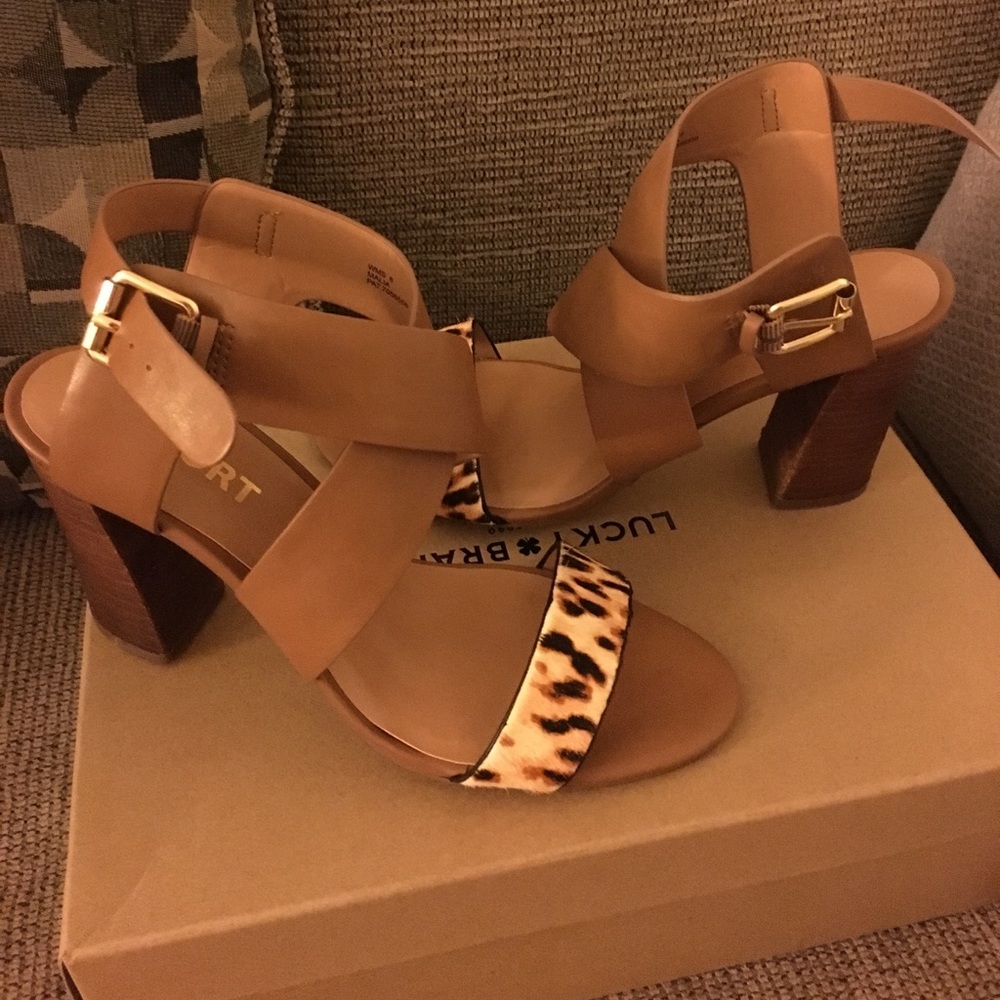 brown leather open-toe chunky heels-never worn-new
